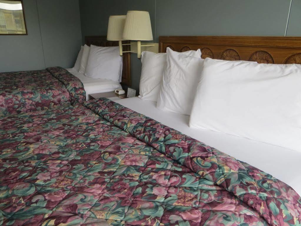 Greenbrier Inn - Branson Extérieur photo